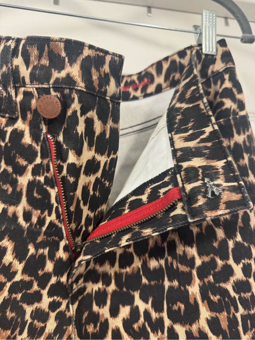 Alice + Olivia Leopard Print Jeans - Picture 14 of 14